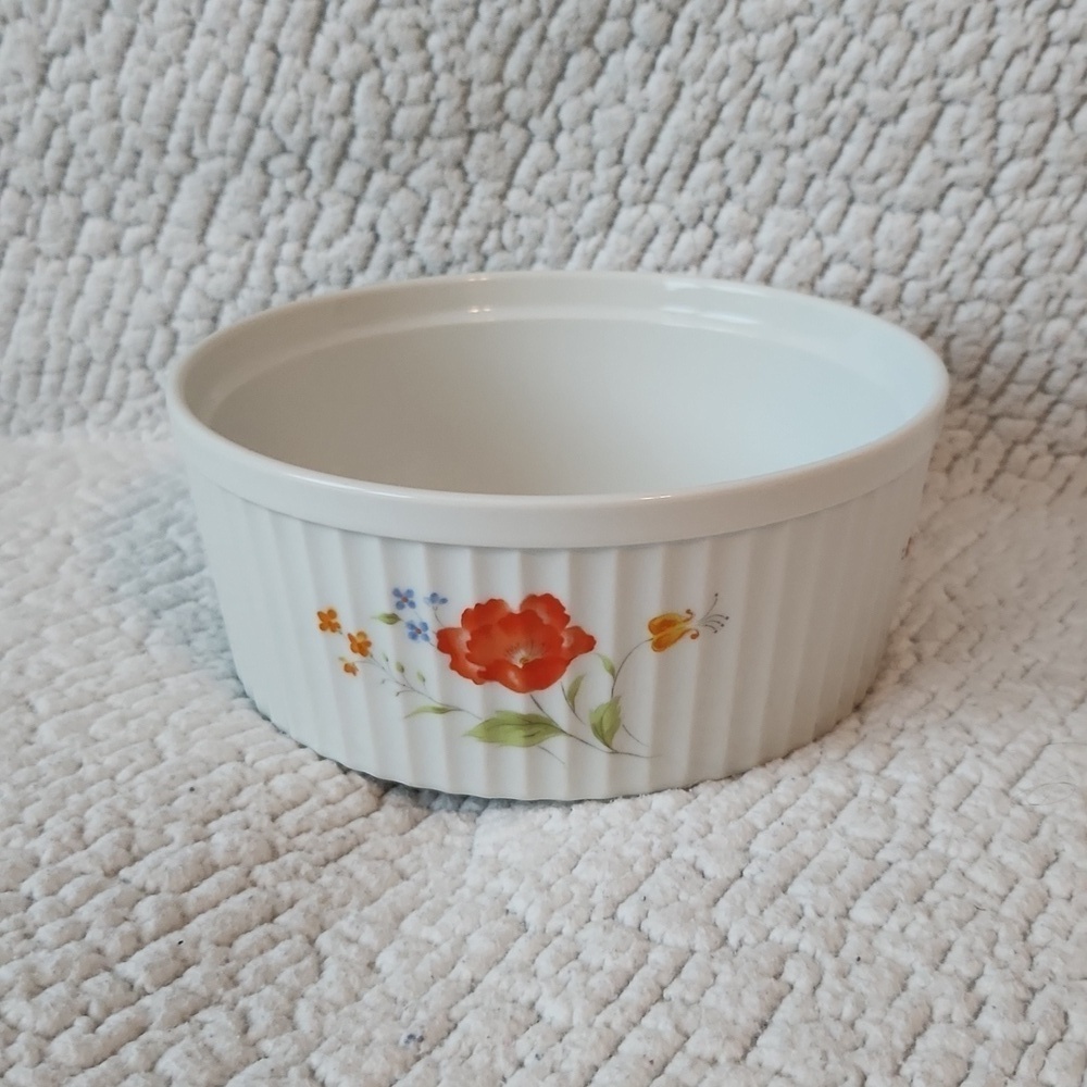 Vintage 80's Heartside Bake N Serve 1.5 qt. Souffle Porcelain floral baking dish